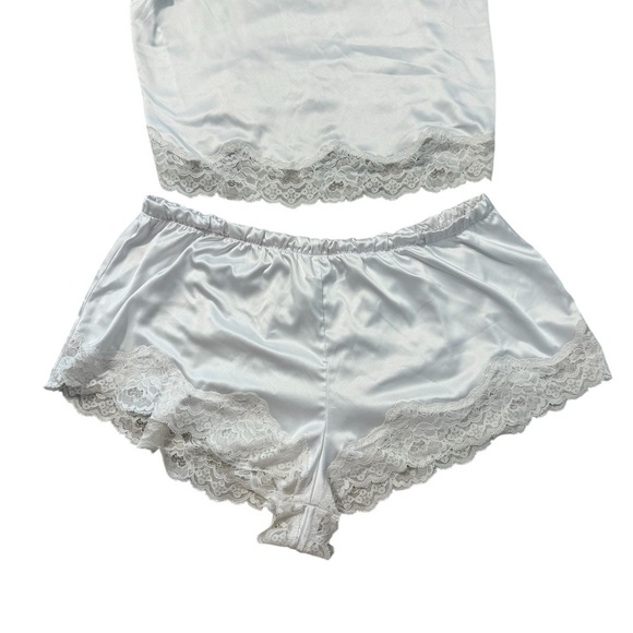 SKIMS White Lace Trim Pajama Set - Picture 3 of 5